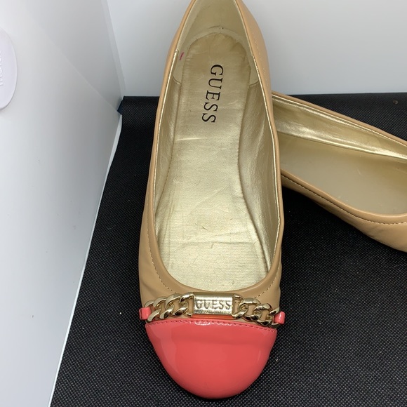 Ladies Guess Florette Flats Sz 6 EUC - Picture 3 of 6